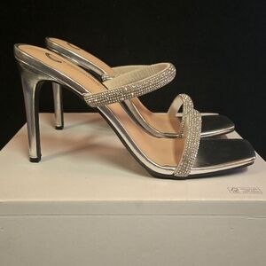 Elegant Journee Collection REENA Silver Stiletto Heels